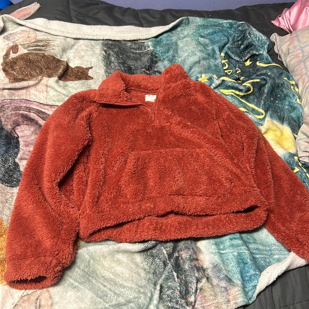AERO FUZZY SWEATSHIRT